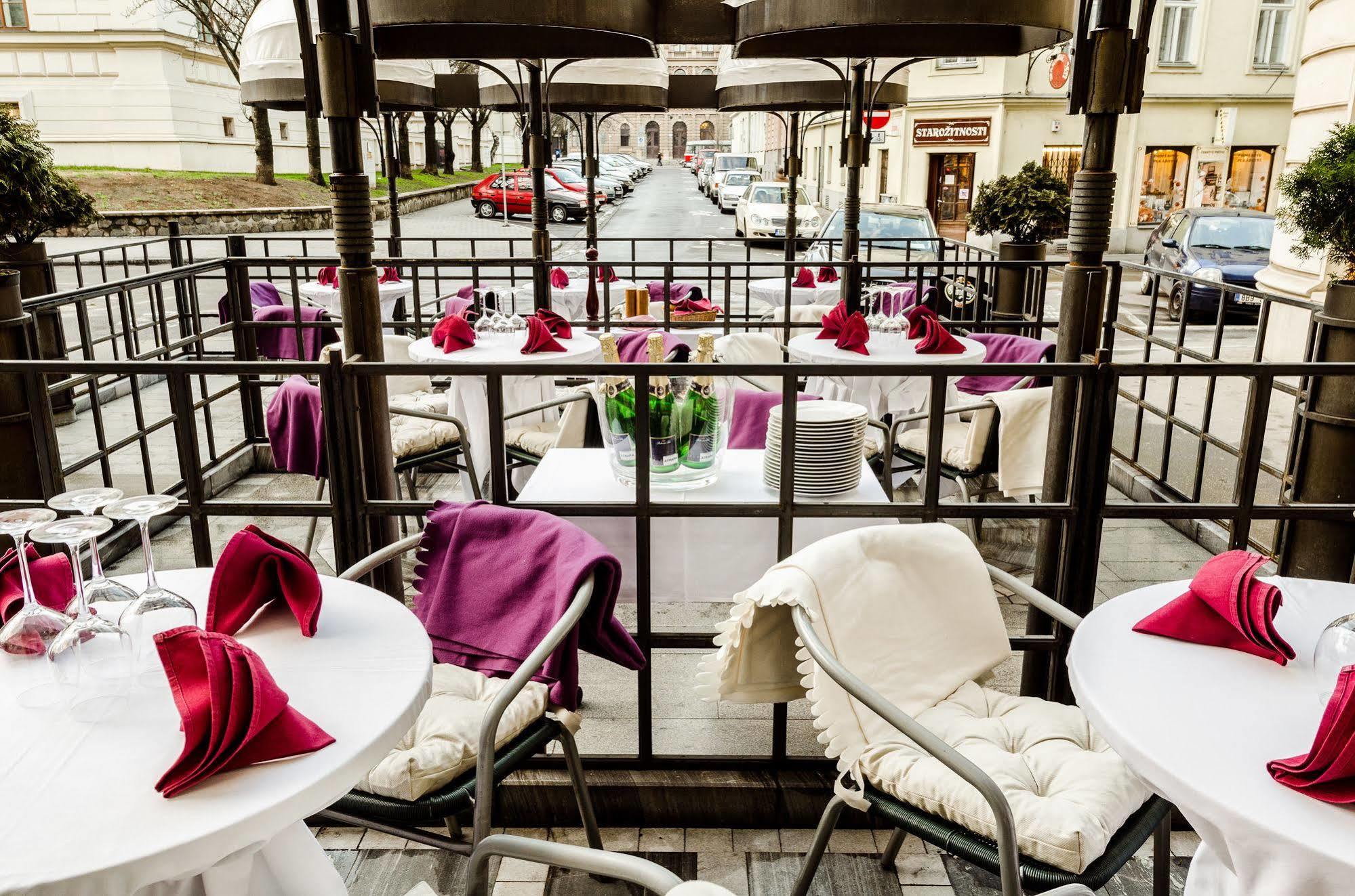 Hotel Slavia Brno Ngoại thất bức ảnh